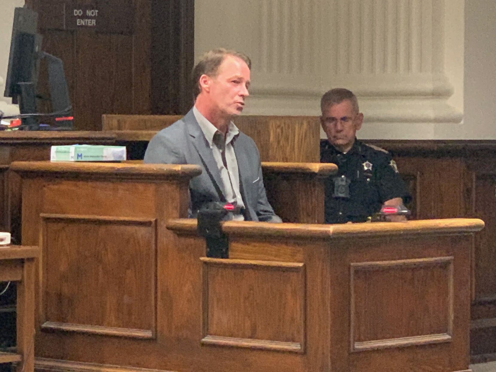 vanvactor takes stand.jpg